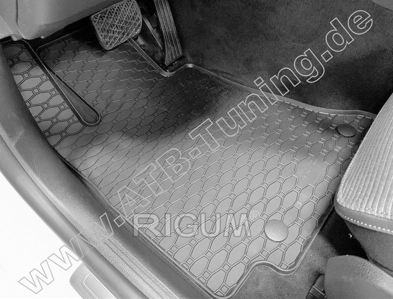 Mercedes C-Klasse (206) Fu�matten