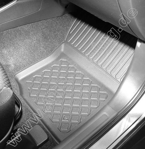 Mitsubishi Outlander III Fu�matten