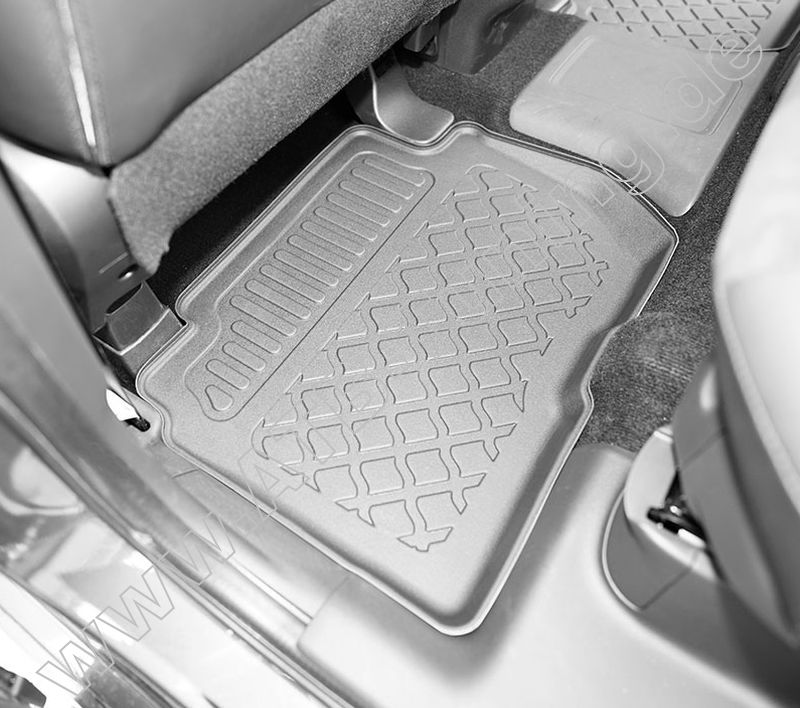 Mitsubishi Outlander III Hybrid Fu�matten