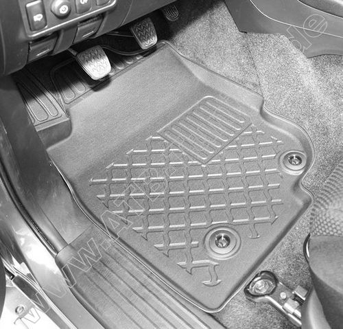 Toyota HiLux Fu�matten