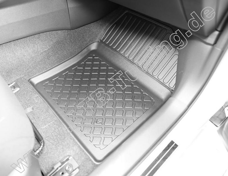 Toyota Prius V Hybrid Fu�matten