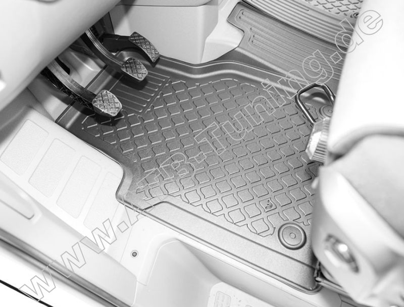 VW Crafter II Fu�matten