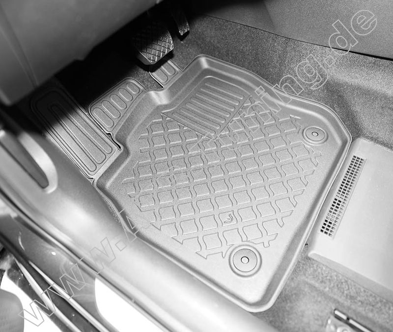 VW Golf VIII Limousine Hybrid Fu�matten